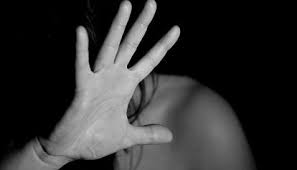 donne vittime di stalking, violenza o abusi